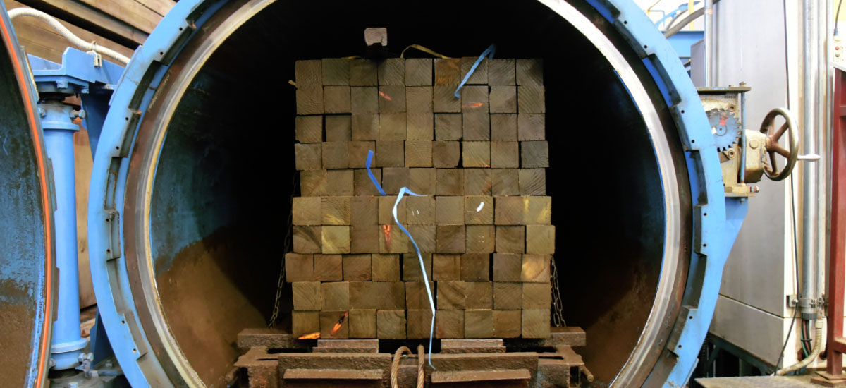 防腐防蟻処理で腐れやシロアリを防ぎ高耐久な住宅土台、胴縁に