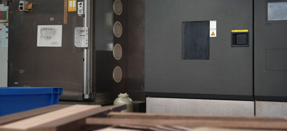 ウッドデッキ材や準不燃木材の耐候性を確認