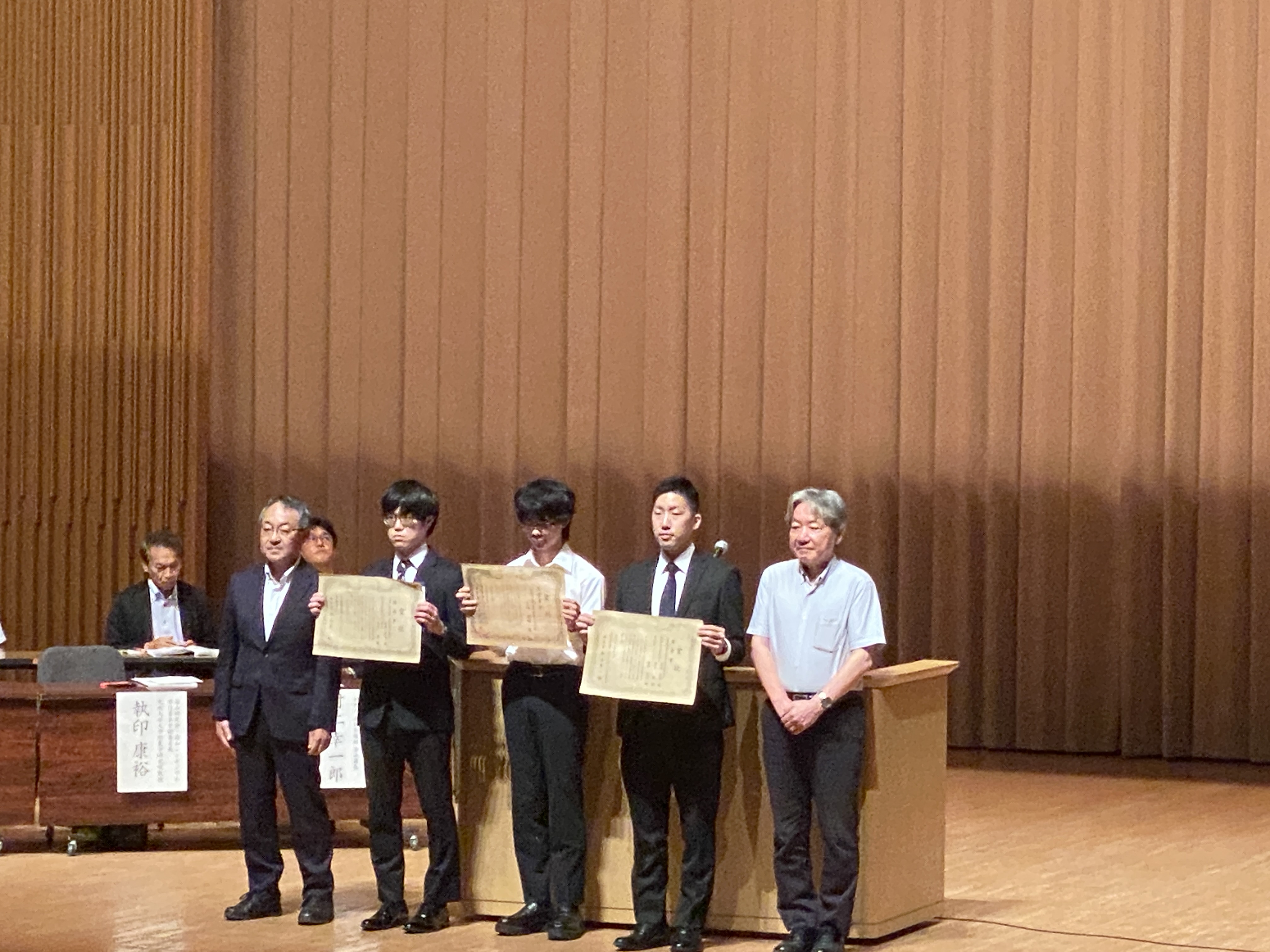 ”危険木伐採後,木杭,木杭根系工法”