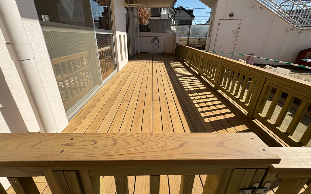 木育補助事業を活用した東京都練馬区の保育園でのウッドデッキ事例 多摩産ヒノキ