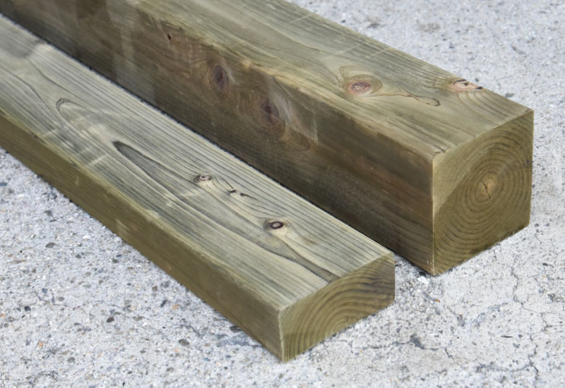 ベランピングやガーデンテーブルのDIYにおすすめな防腐木材