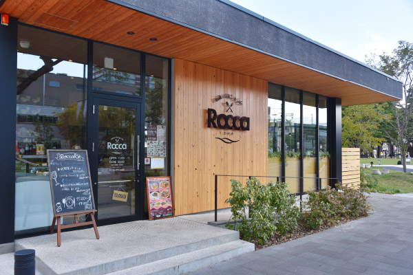 イタリアンダイニングカフェ Rocca＜軒天：コシイ・スーパーサーモ＞