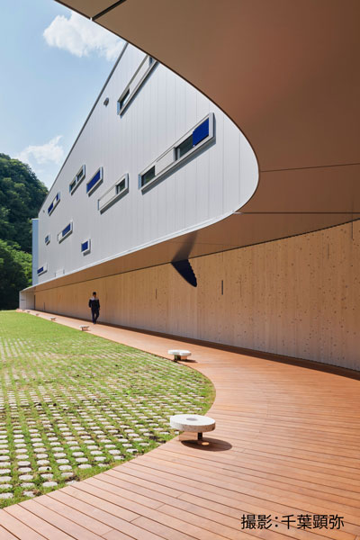 ナカニシ新生産工場M1＜ウッドデッキ：マクセラムPL＞